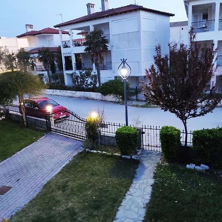 Beach Front Apartment In Pefkochori Exterior foto