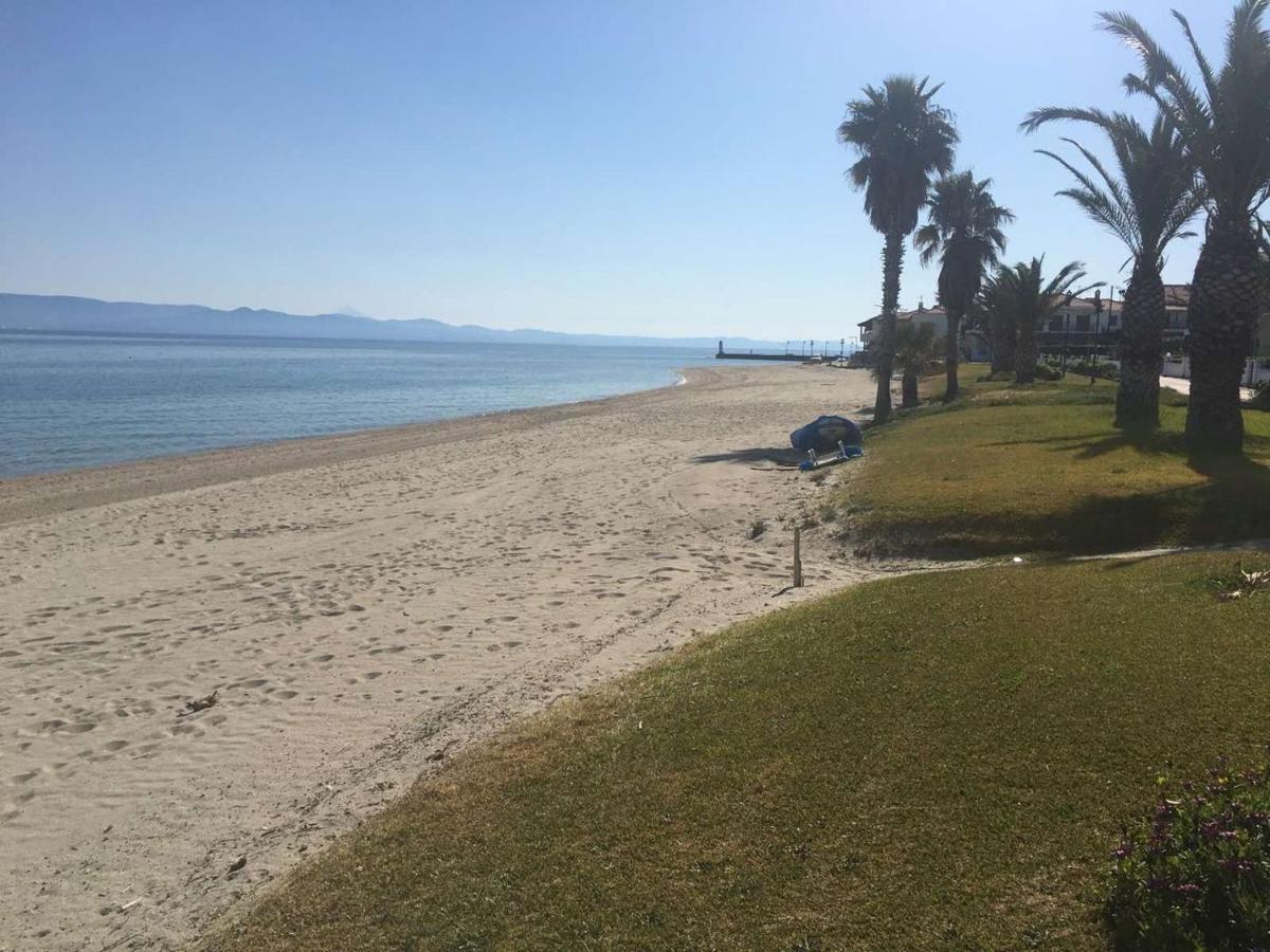 Beach Front Apartment In Pefkochori Exterior foto