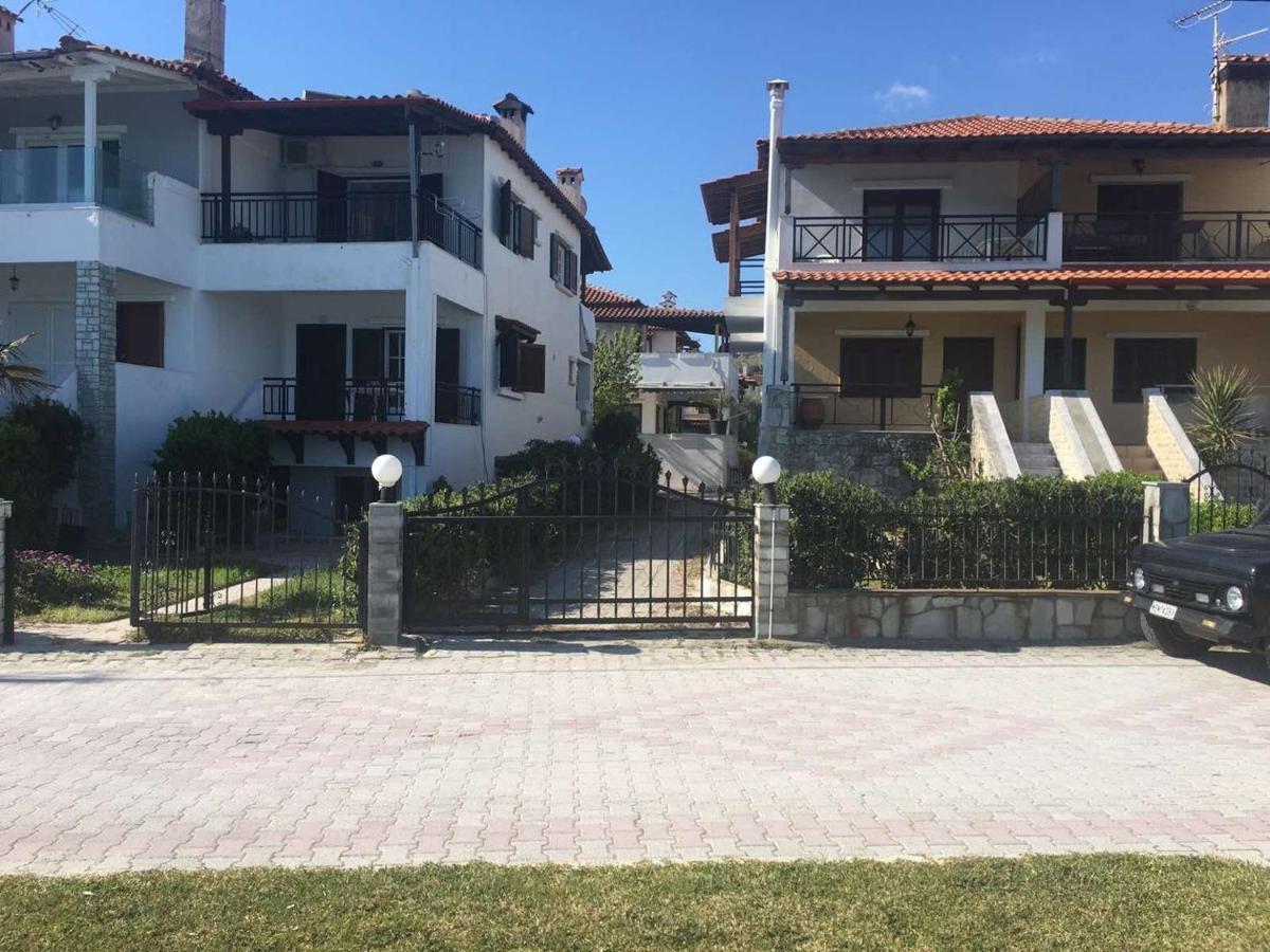 Beach Front Apartment In Pefkochori Exterior foto